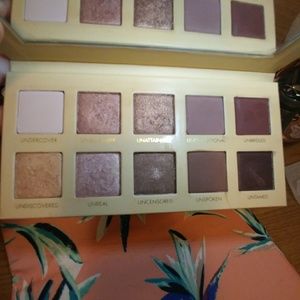 💥SALE💥 LORAC Unzipped Palette